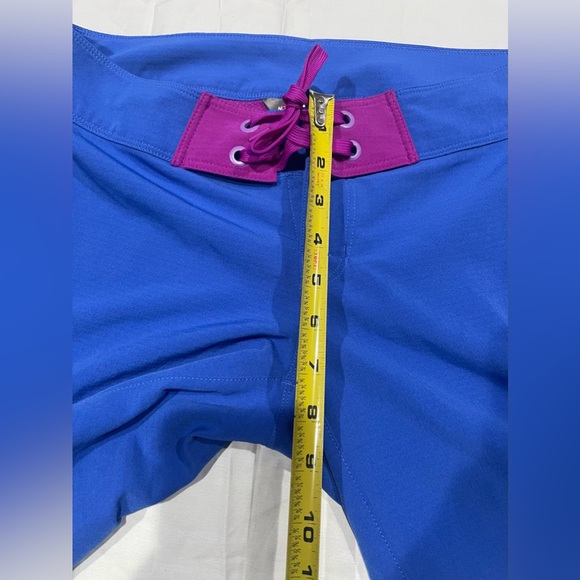 THE NORTH FACE W'S PACIFIC CREEK BOARDSHORT Women’s Size 6 - Picture 4 of 9